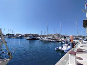Le Bleu Marine
